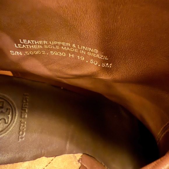 Tory Burch Colton 85MM Almond Brown Leather 3.25”Heel Booties Size 5 MSRP $495 - Picture 7 of 13
